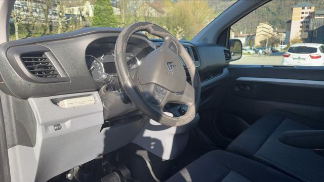 Citroen Jumpy image 2