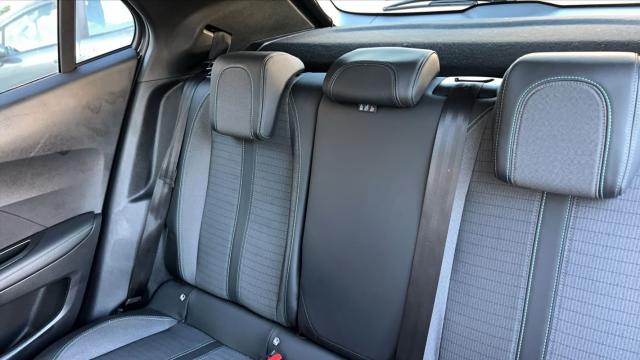 Peugeot 2008 image 7