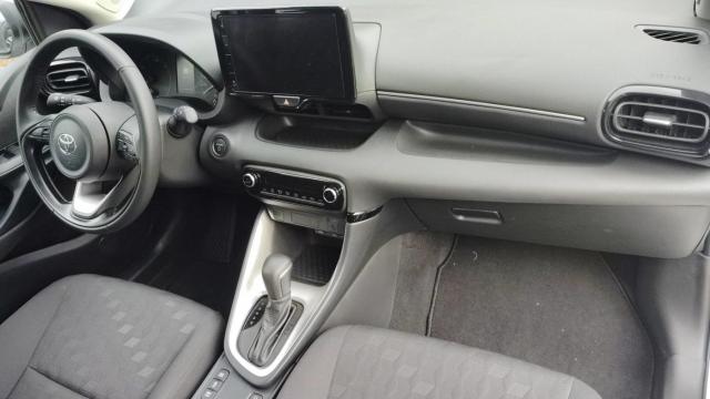 Toyota Yaris image 2