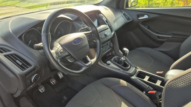 Ford Focus image 5