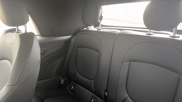 Mini Cabrio image 5