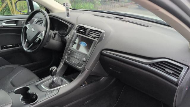Ford Mondeo image 1