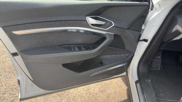 Audi E-Tron image 4