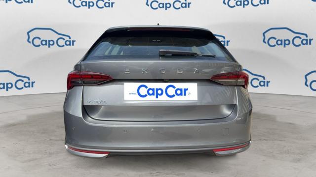 Skoda Octavia image 2