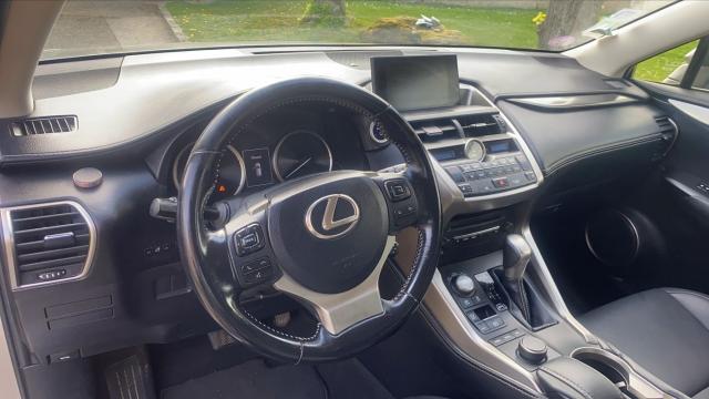 Lexus Nx 300h image 5