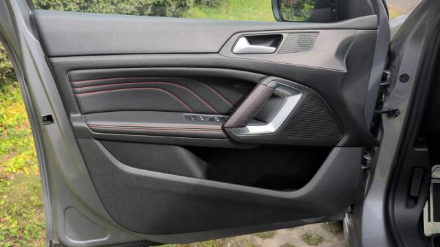 Peugeot 308 image 6