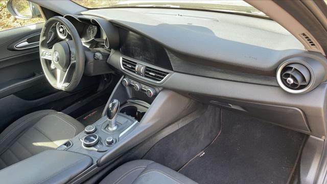 Alfa Romeo Giulia image 8