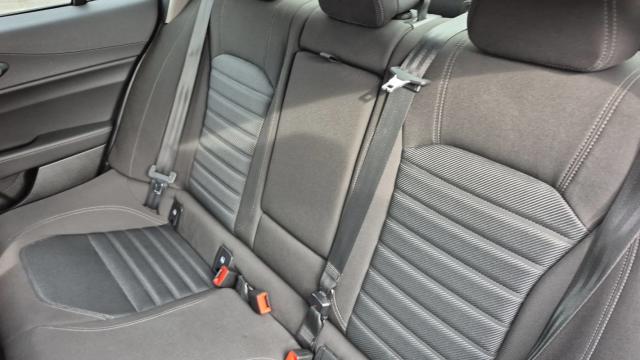 Alfa Romeo Giulia image 7