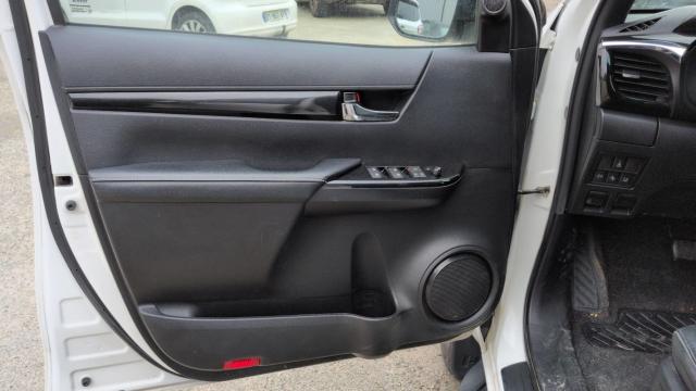 Toyota Hilux image 6