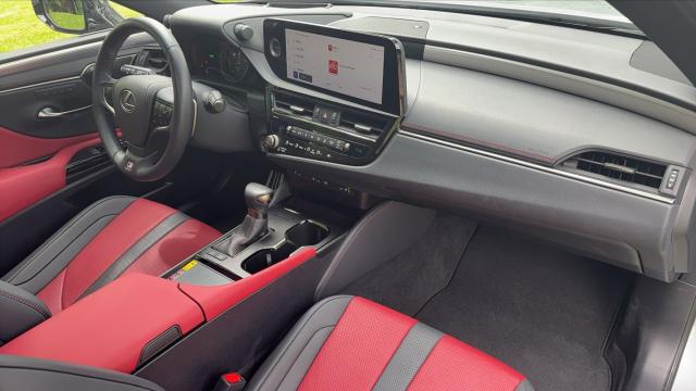 Lexus Es image 8