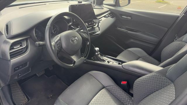 Toyota C-Hr image 6