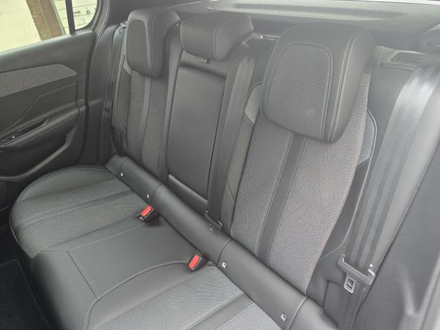 Peugeot 308 image 8