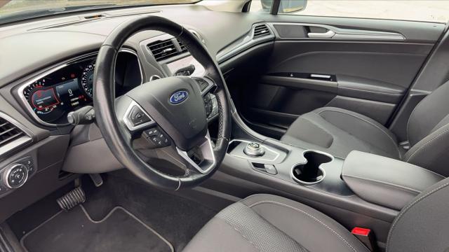 Ford Mondeo image 2