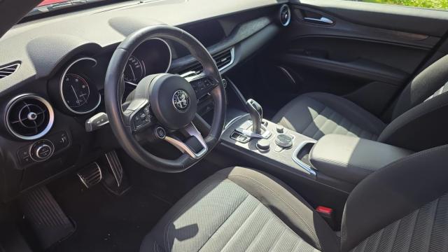 Alfa Romeo Stelvio image 5