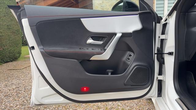 Mercedes Benz Cla Shooting Brake image 3