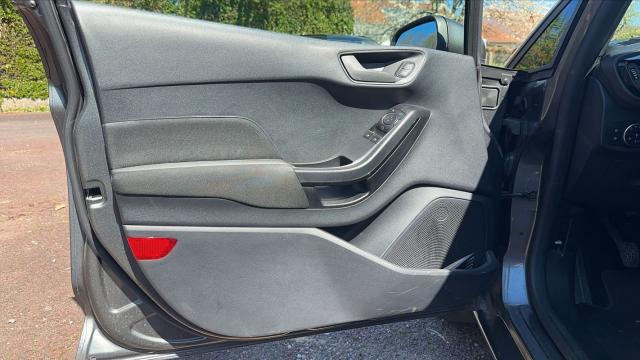 Ford Fiesta image 3