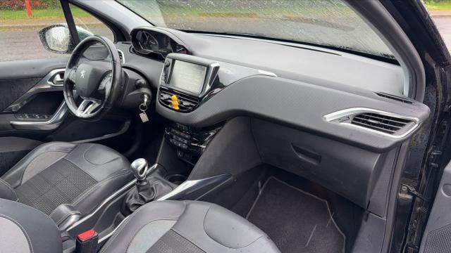 Peugeot 2008 image 2