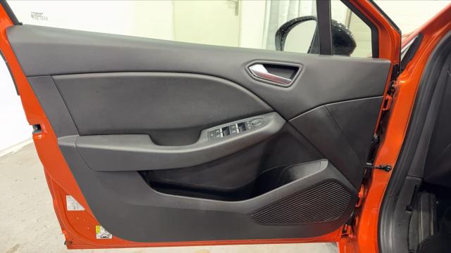 Renault Clio image 8