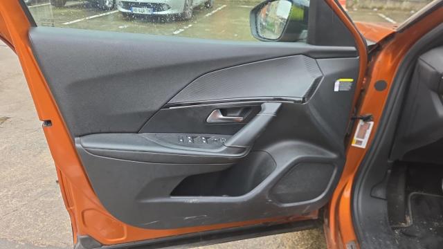 Peugeot 2008 image 3