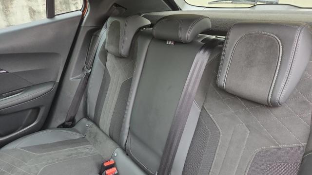 Peugeot 2008 image 9