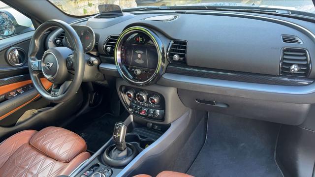 Mini Clubman image 3