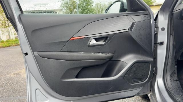 Peugeot 208 image 3