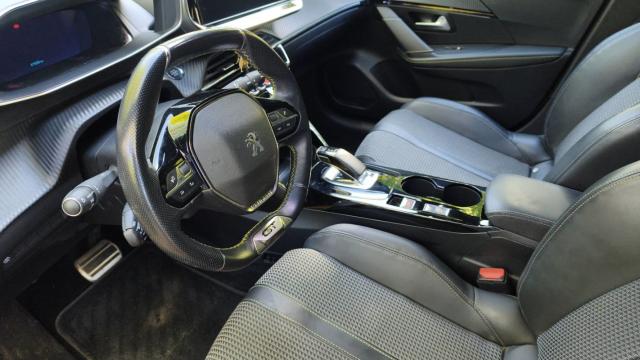 Peugeot E-208 image 9