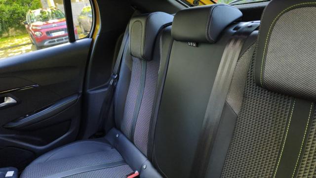 Peugeot E-208 image 6