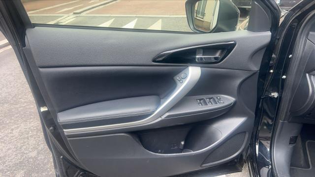 Mitsubishi Eclipse Cross image 2