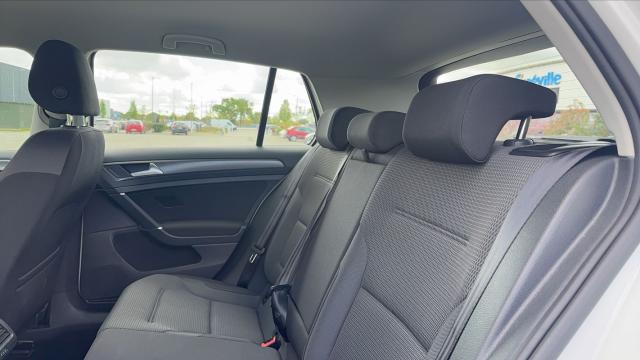 Volkswagen Golf image 7