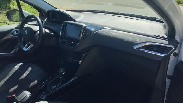 Peugeot 2008 image 9