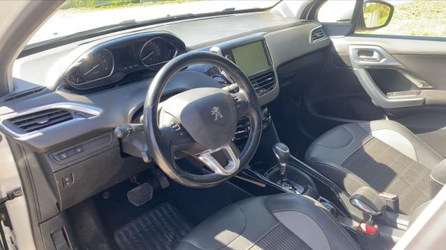 Peugeot 2008 image 3