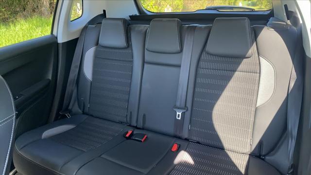 Peugeot 2008 image 8