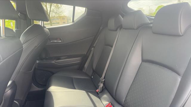 Toyota C-Hr image 9