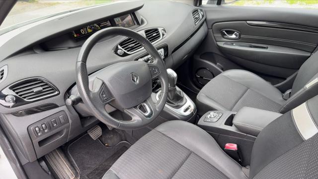 Renault Grand Scénic image 2