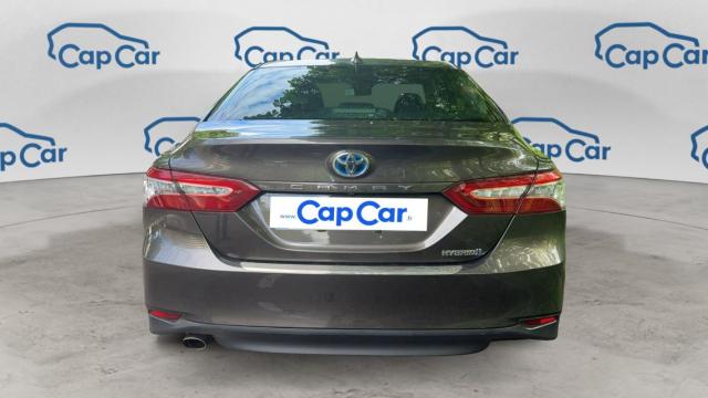 Toyota Camry image 7