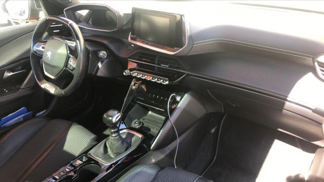 Peugeot 2008 image 5