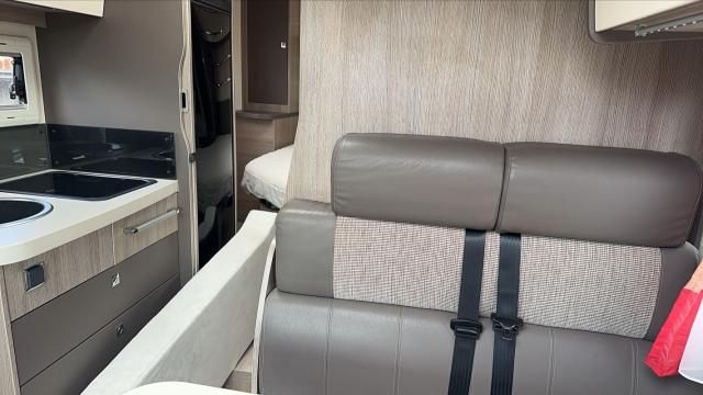 Ford Transit image 1