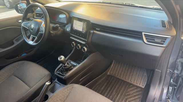 Renault Clio image 8