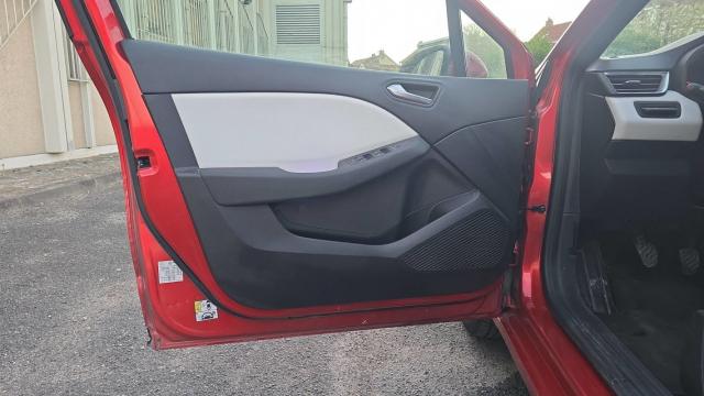 Renault Clio image 8