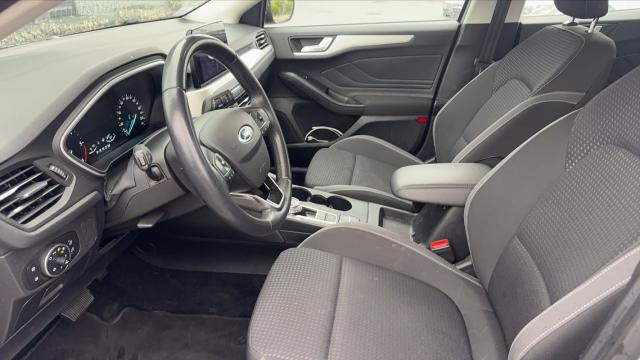 Ford Focus image 8