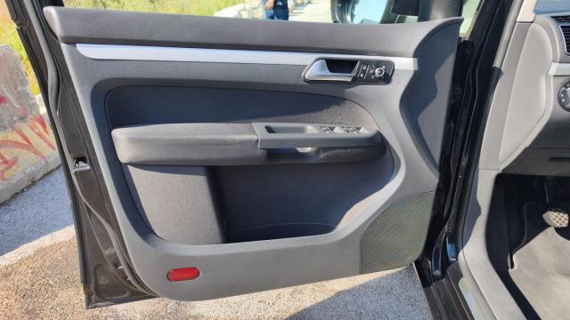 Volkswagen Touran image 5