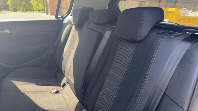 Peugeot 308 image 6