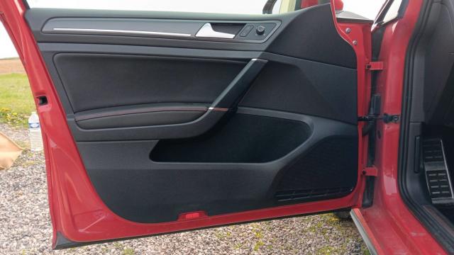 Volkswagen Golf image 6