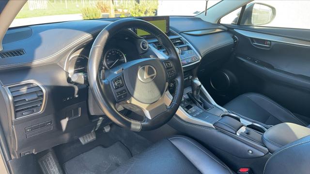 Lexus Nx 300h image 6