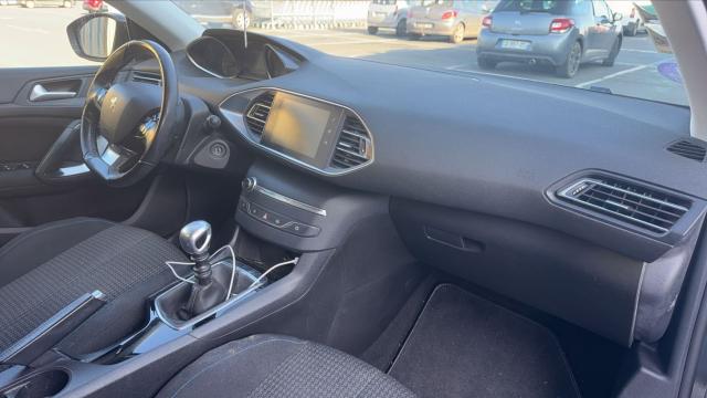 Peugeot 308 image 6