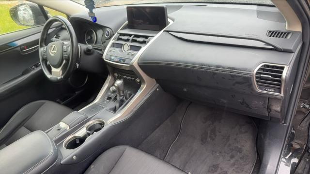 Lexus Nx 300h image 9