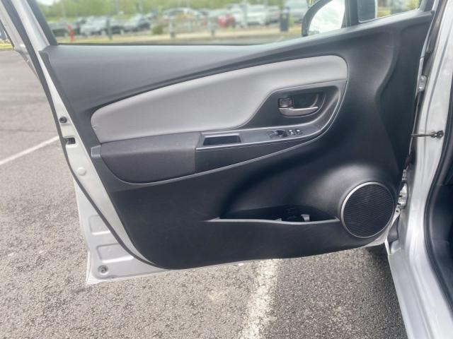 Toyota Yaris image 2