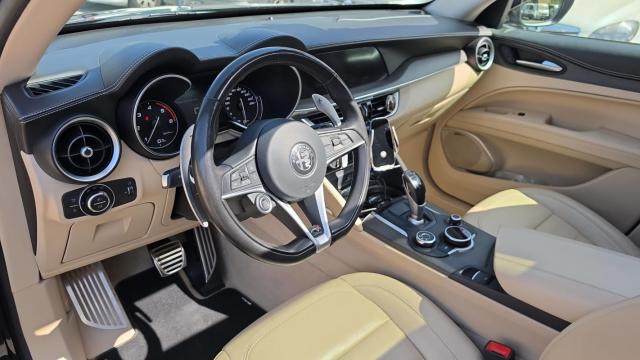 Alfa Romeo Stelvio image 6