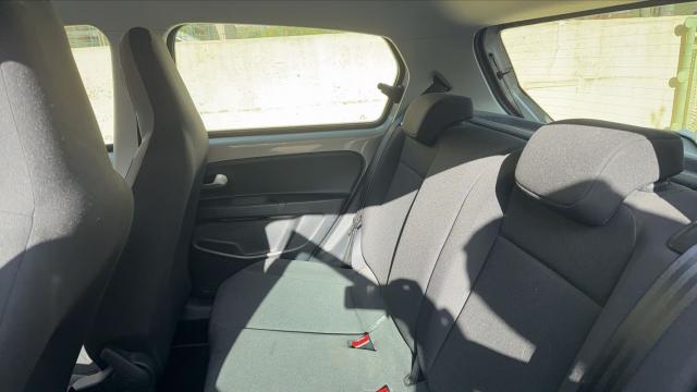 Volkswagen Up! image 6